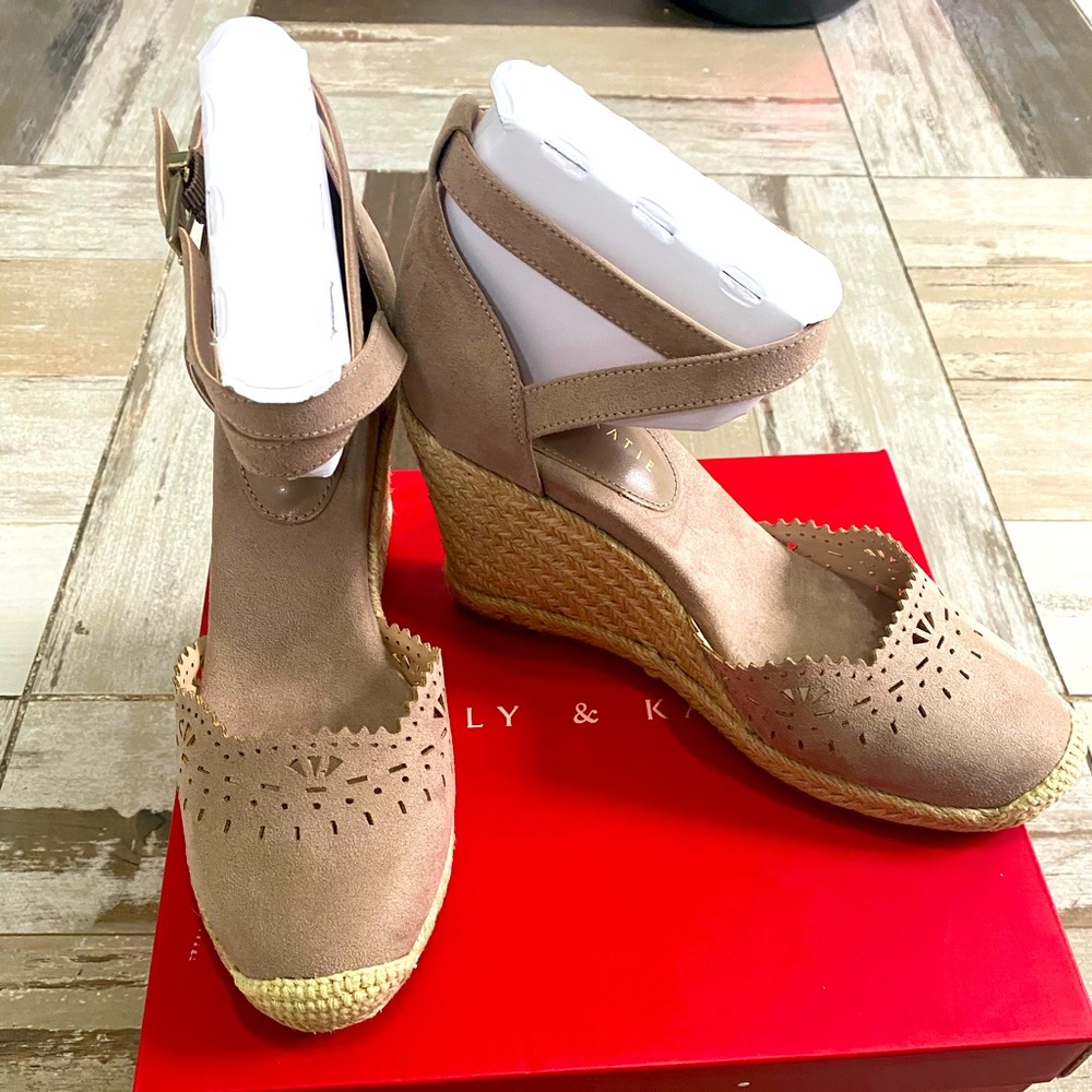Espadrille wedge sandal